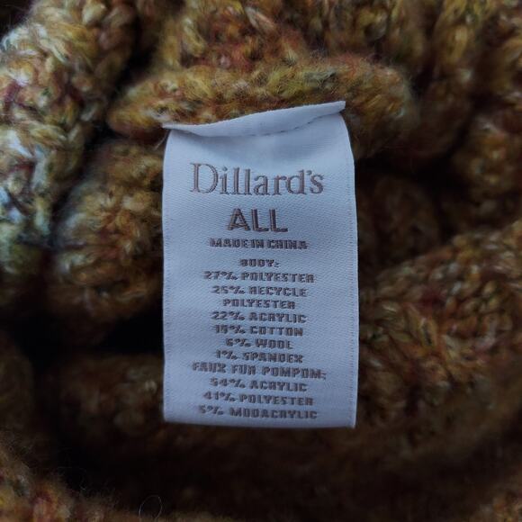 Dillards Faux Fur Pom Wool Blend Knit Cuffed Snow Ski Winter beanie hat like NEW - Picture 6 of 6